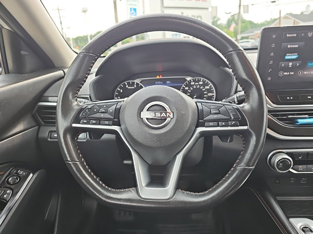 Used 2023 Nissan Altima 2.5 SR w/ SR Premium Package AWD/4WD image 25
