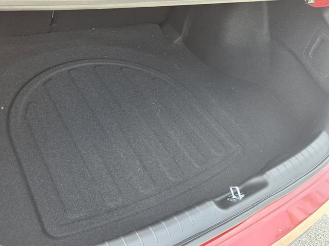 Certified 2025 Hyundai Elantra Limited FWD image 16