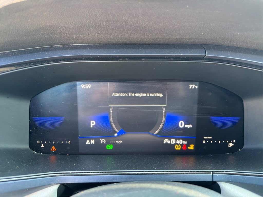Used 2022 Volkswagen Taos SE w/ Panoramic Sunroof Package FWD image 17