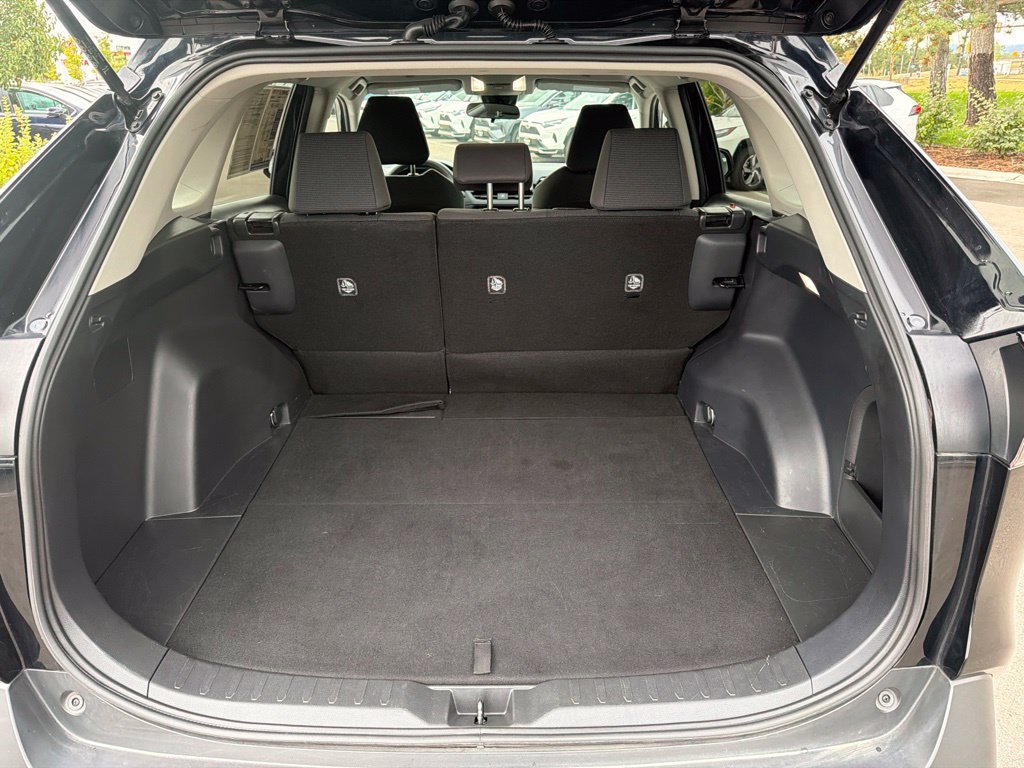Used 2025 Toyota RAV4 LE AWD/4WD image 18