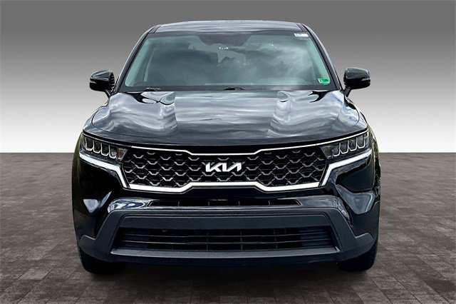 Used 2023 Kia Sorento LX image 2