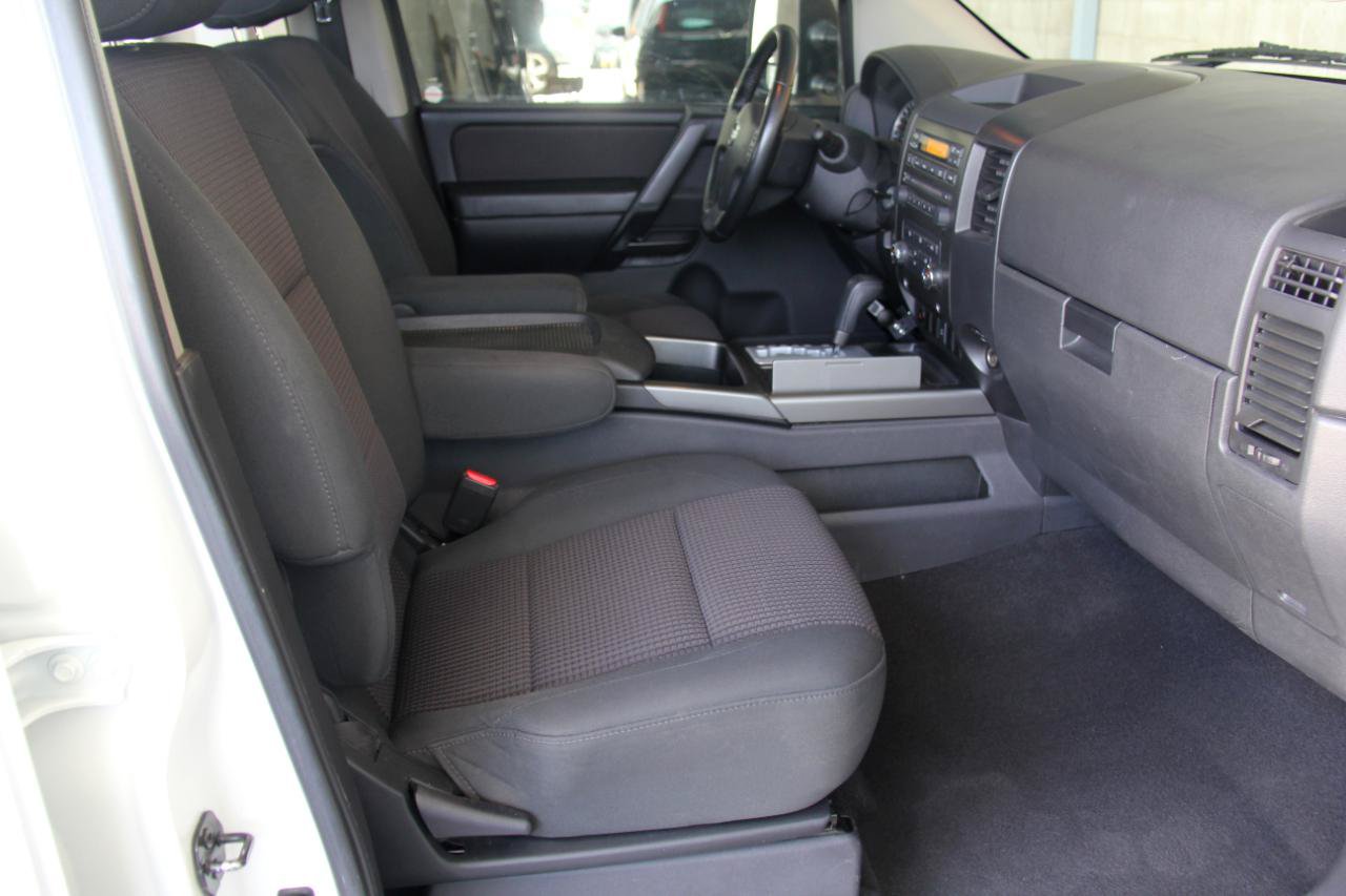 Used 2008 Nissan Titan SE AWD/4WD image 25
