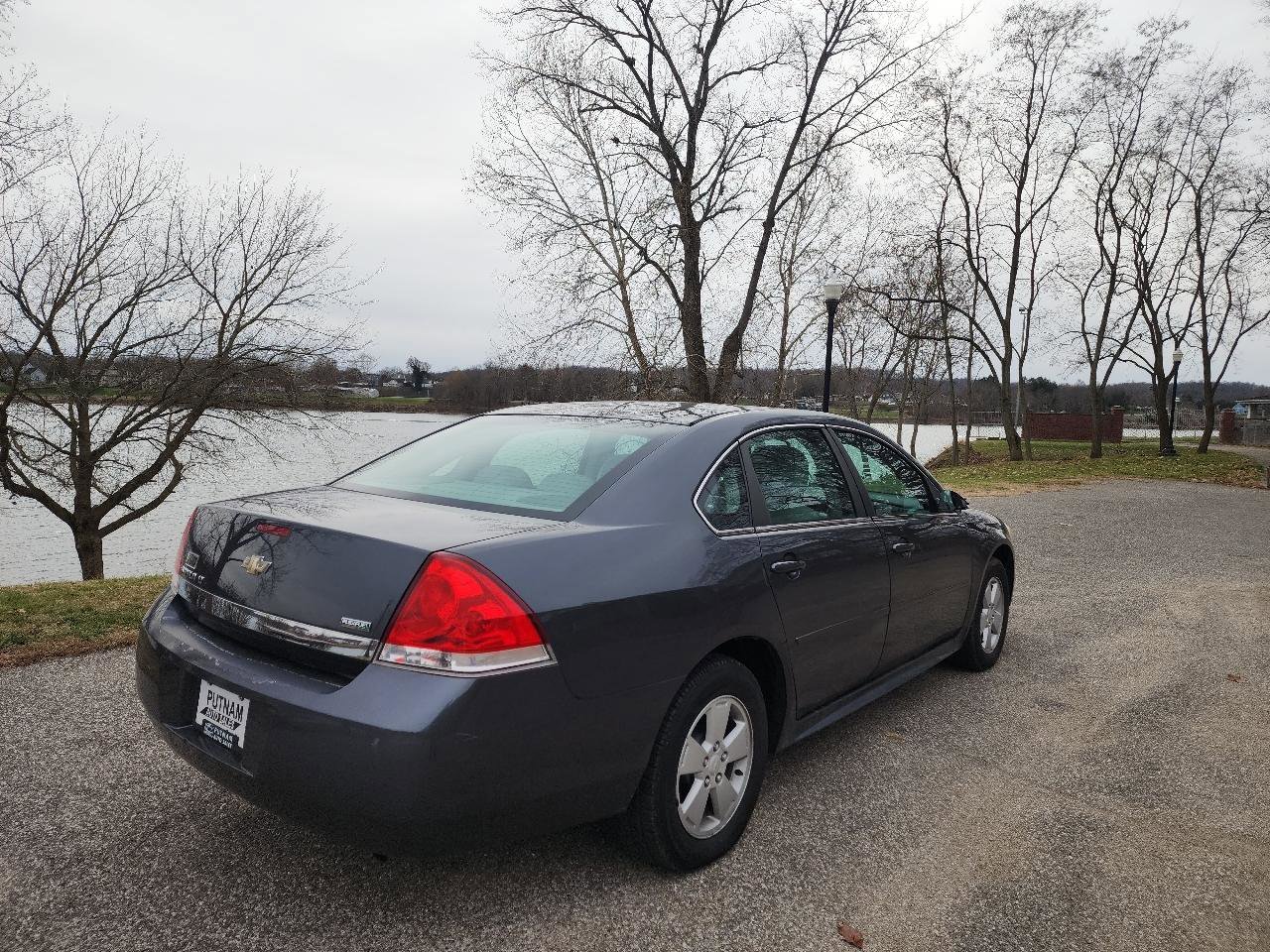 Used 2010 Chevrolet Impala LT FWD image 5
