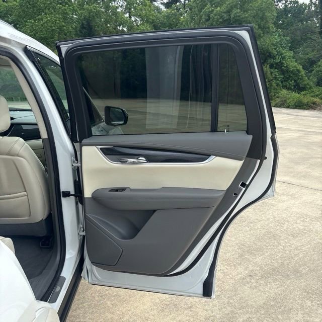 Used 2022 Cadillac XT6 Premium Luxury AWD/4WD image 17
