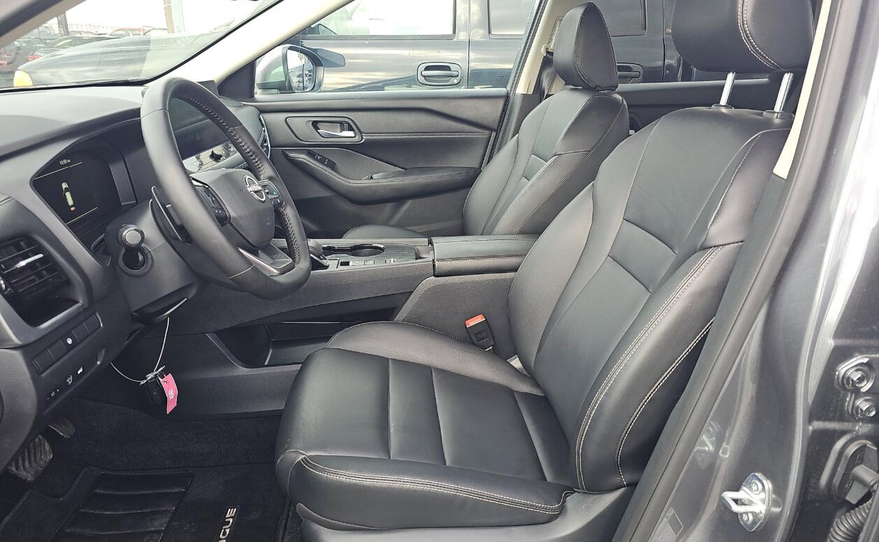 Used 2026 Nissan Rogue SL image 7