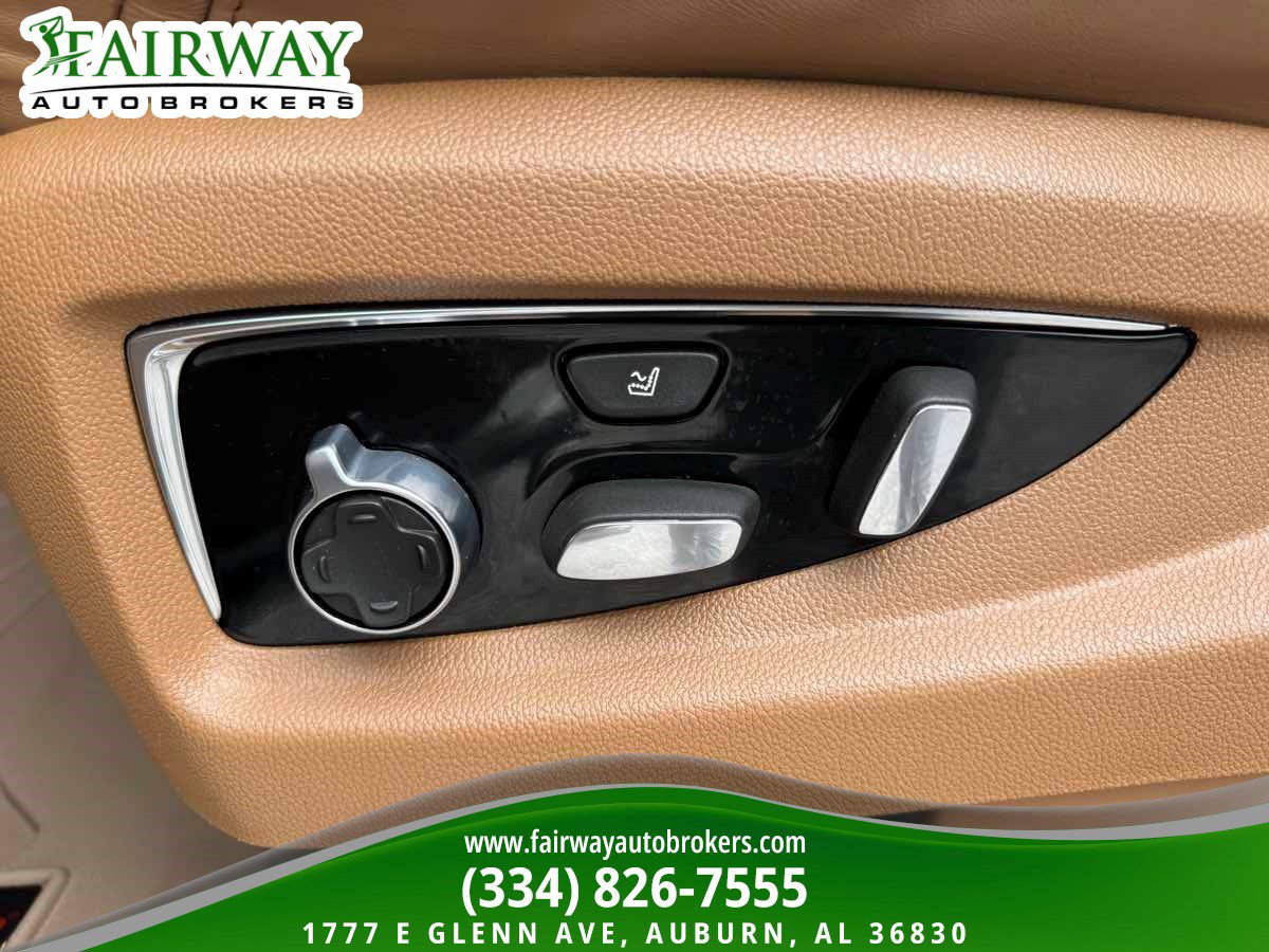 Used 2016 Cadillac Escalade Platinum AWD/4WD image 17