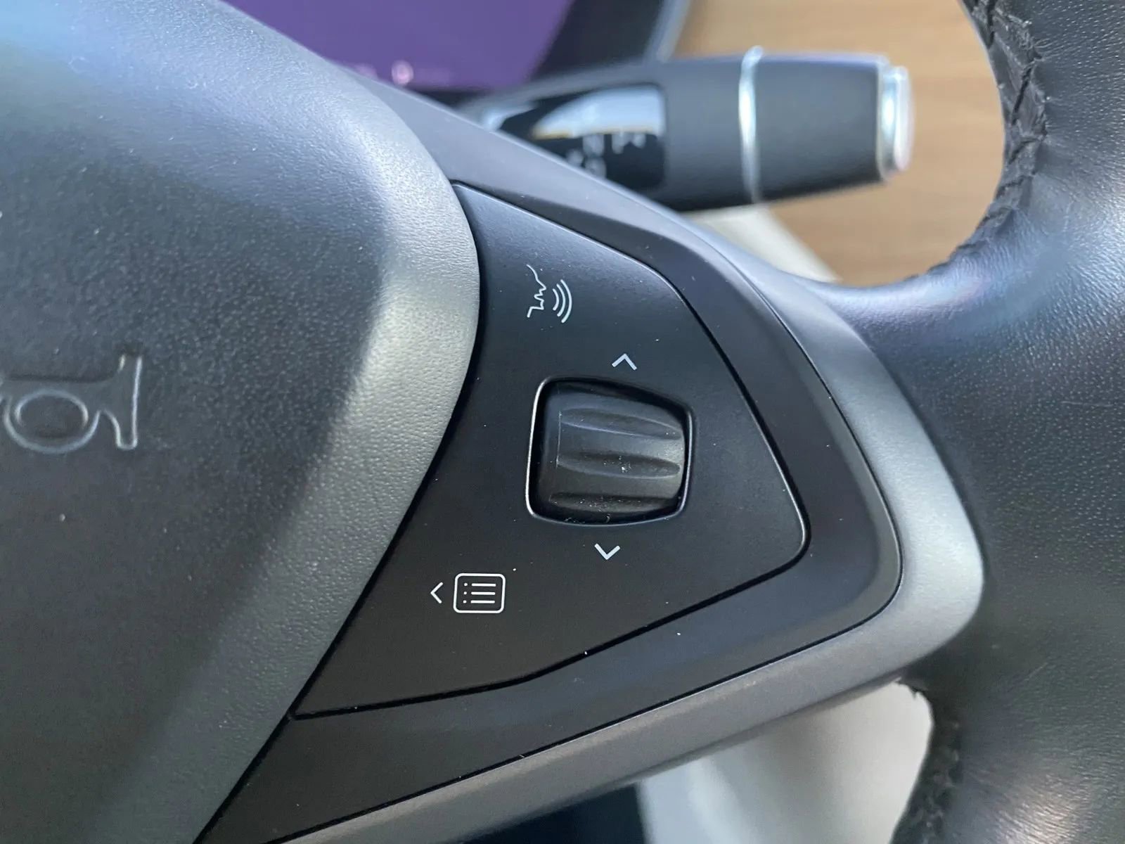 Used 2020 Tesla Model X Long Range image 16