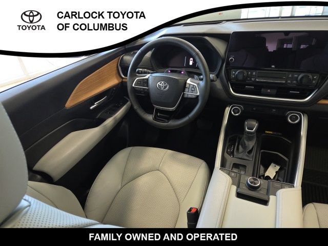 Used 2026 Toyota Grand Highlander AWD image 18