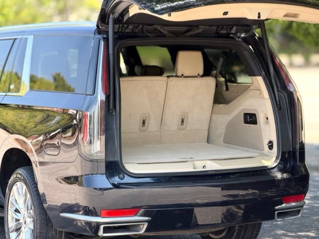 Used 2023 Cadillac Escalade ESV Premium Luxury AWD/4WD image 56
