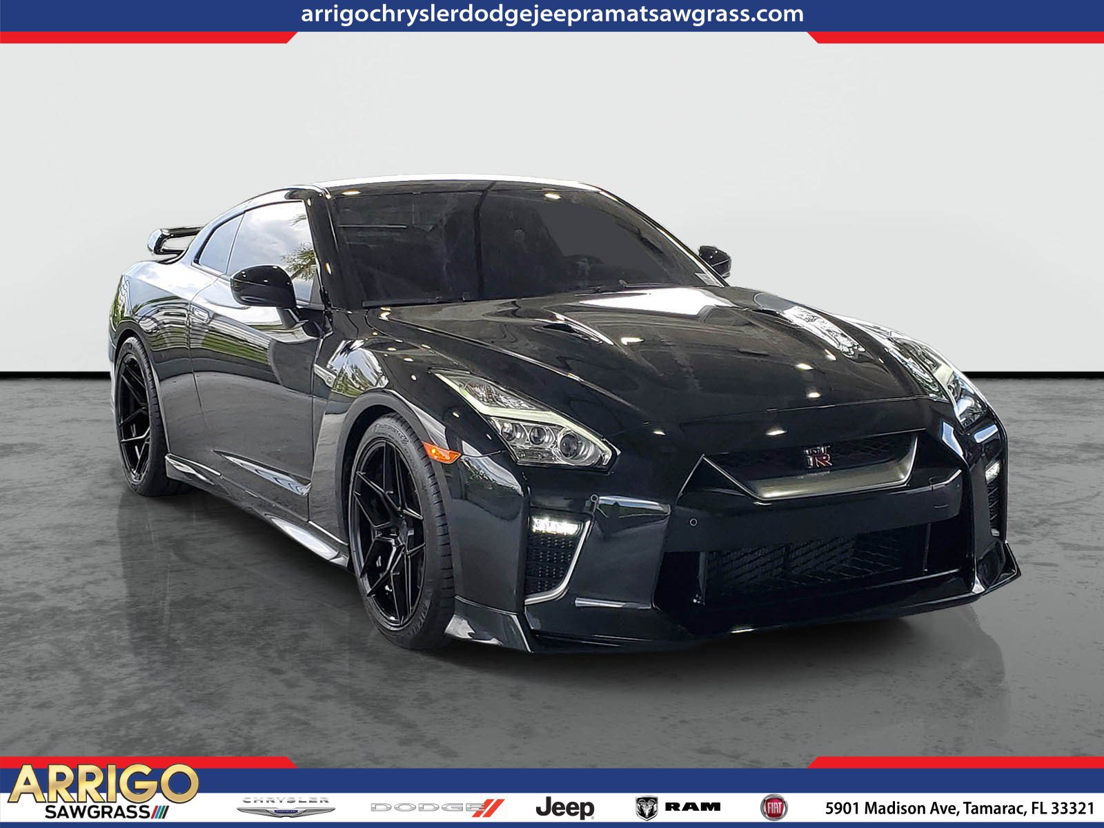 Used 2023 Nissan GT-R Premium w/ Premium Interior Package AWD/4WD image 1