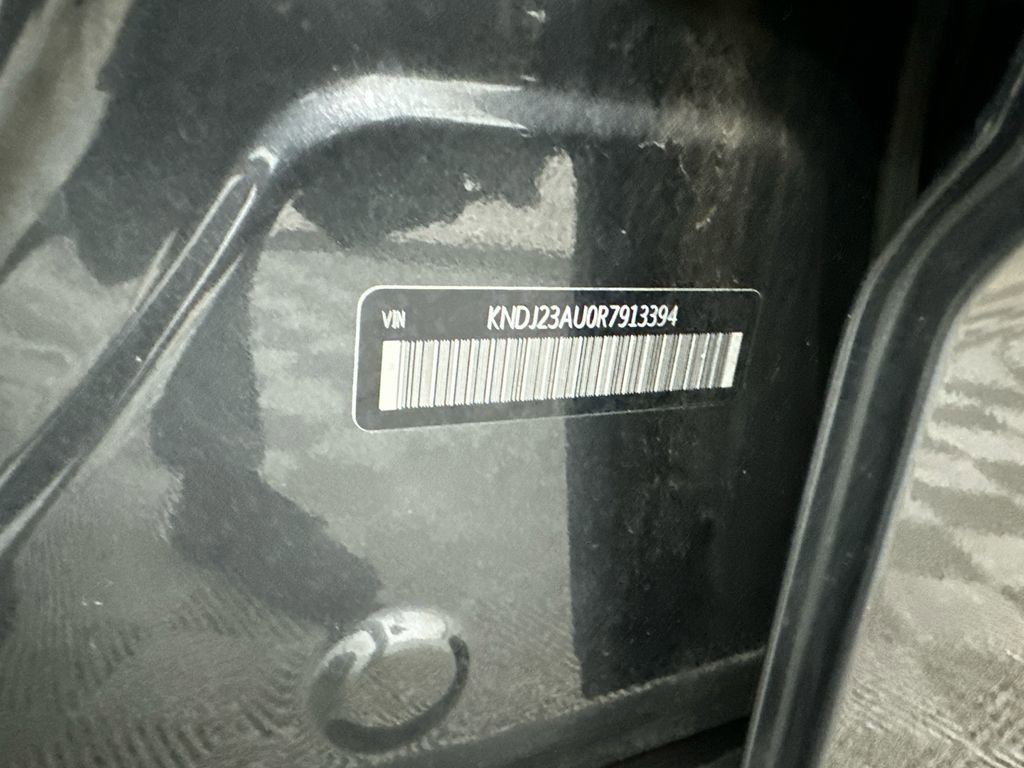 Used 2024 Kia Soul LX w/ Option Group 015 FWD image 32