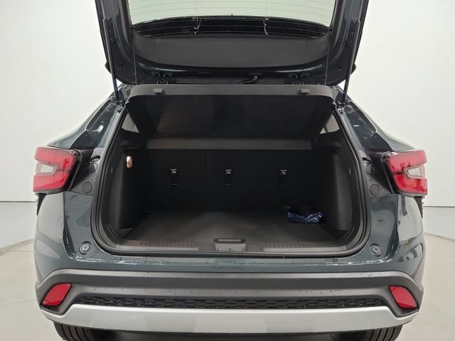 New 2026 Chevrolet Trax LT w/ Driver Confidence Package FWD image 29