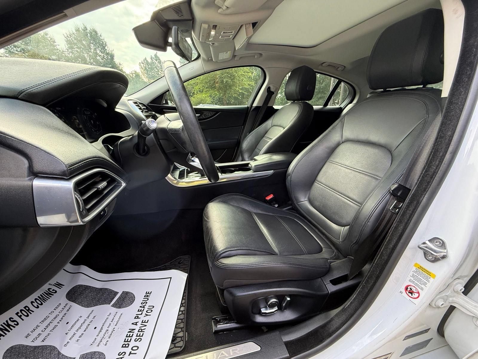 Used 2020 Jaguar XE S AWD/4WD image 22