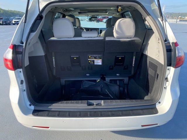 Used 2020 Toyota Sienna Limited Premium AWD/4WD image 9