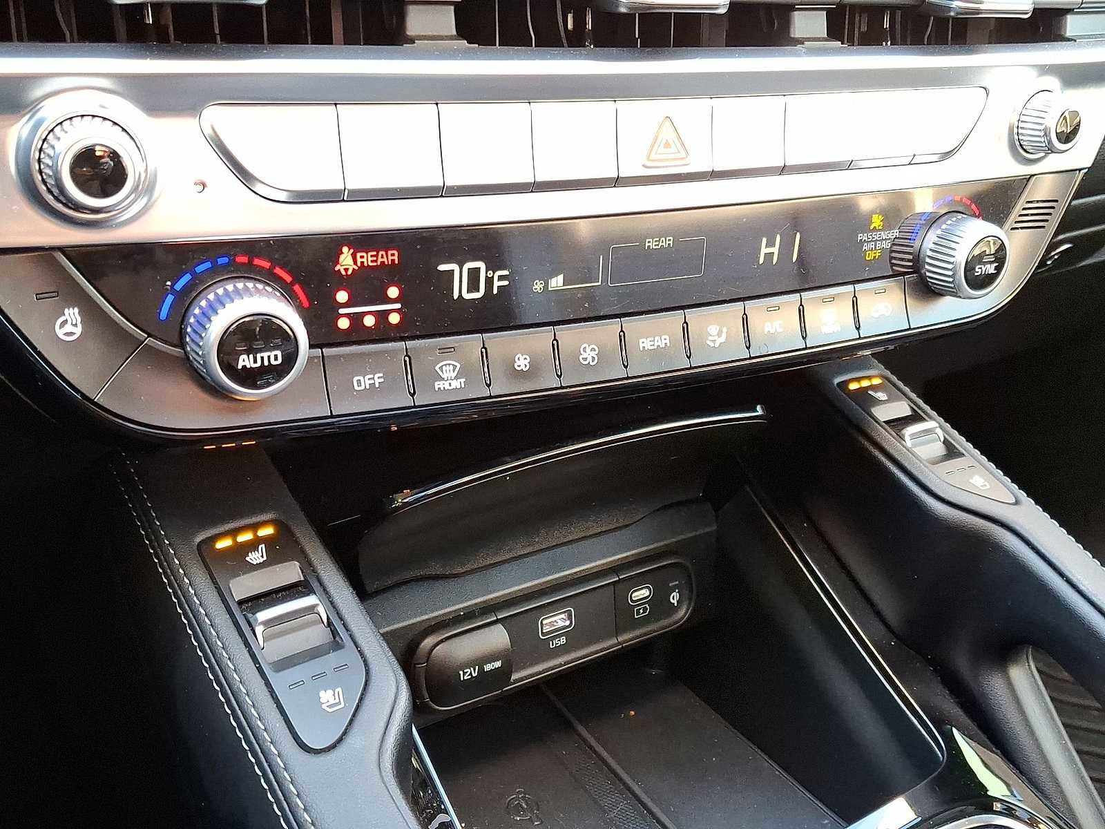 Used 2024 Kia Telluride SX Prestige w/ Towing Package image 24