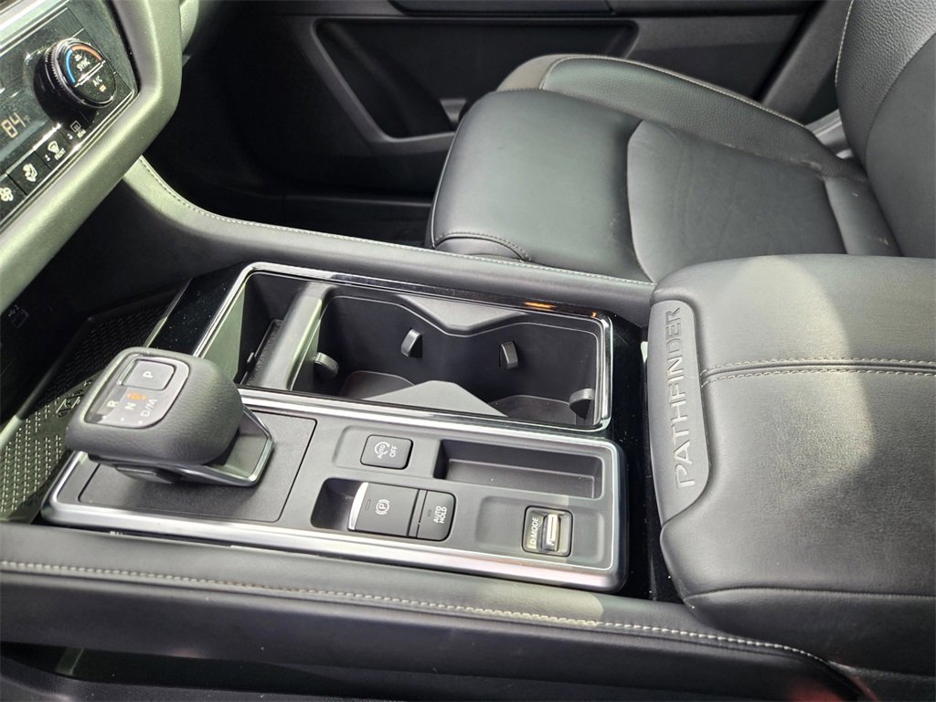 Used 2023 Nissan Pathfinder SL image 23