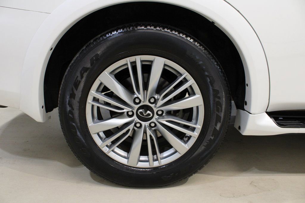 Used 2018 INFINITI QX80 2WD w/ Driver Assistance Package image 11