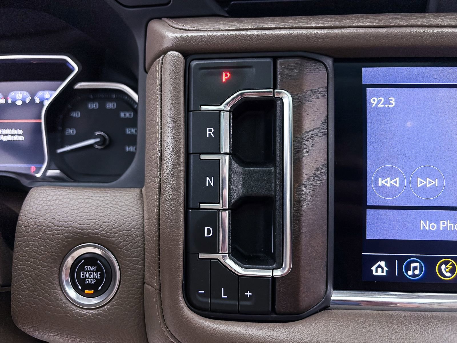 Used 2021 GMC Yukon Denali w/ Denali Premium Package image 28