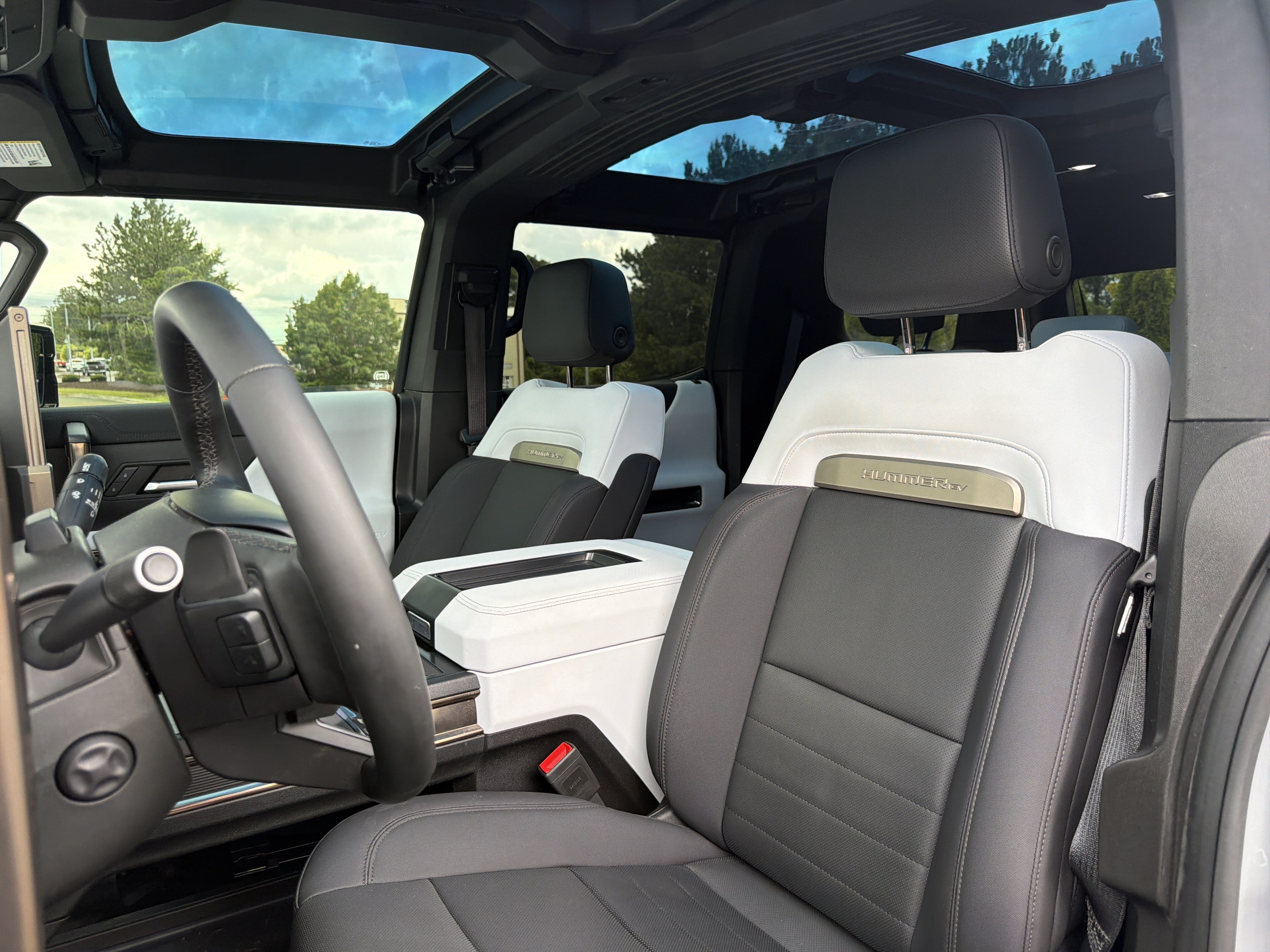 Used 2024 GMC Hummer EV 3X w/ LPO, Illumination Package AWD/4WD image 8