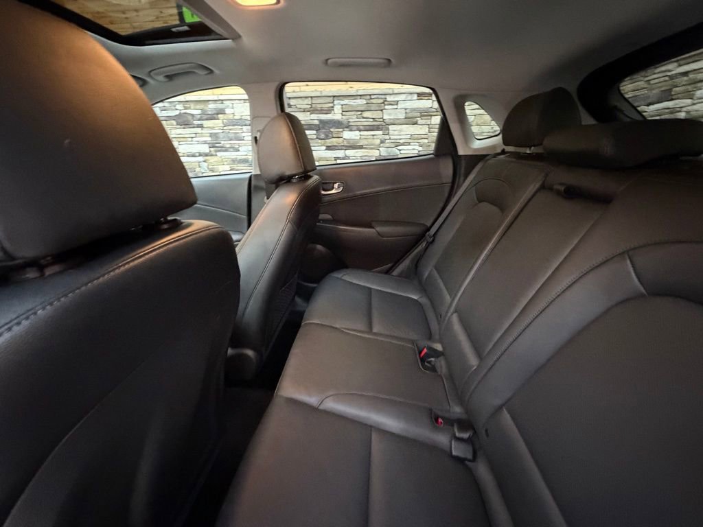 Used 2023 Hyundai Kona Limited w/ Cargo Package image 30