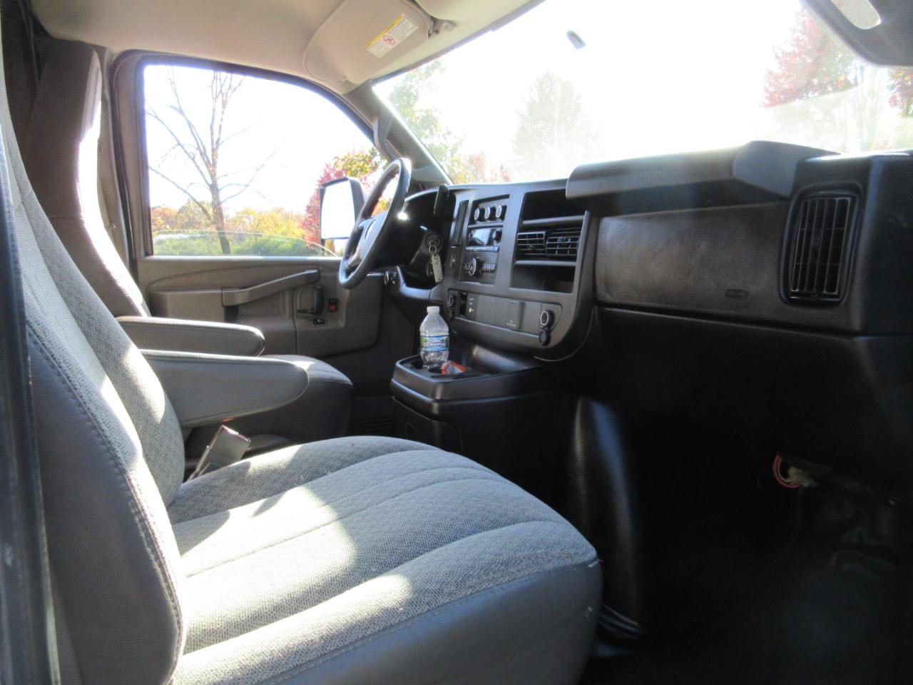 Used 2016 Chevrolet Express 3500 RWD image 38