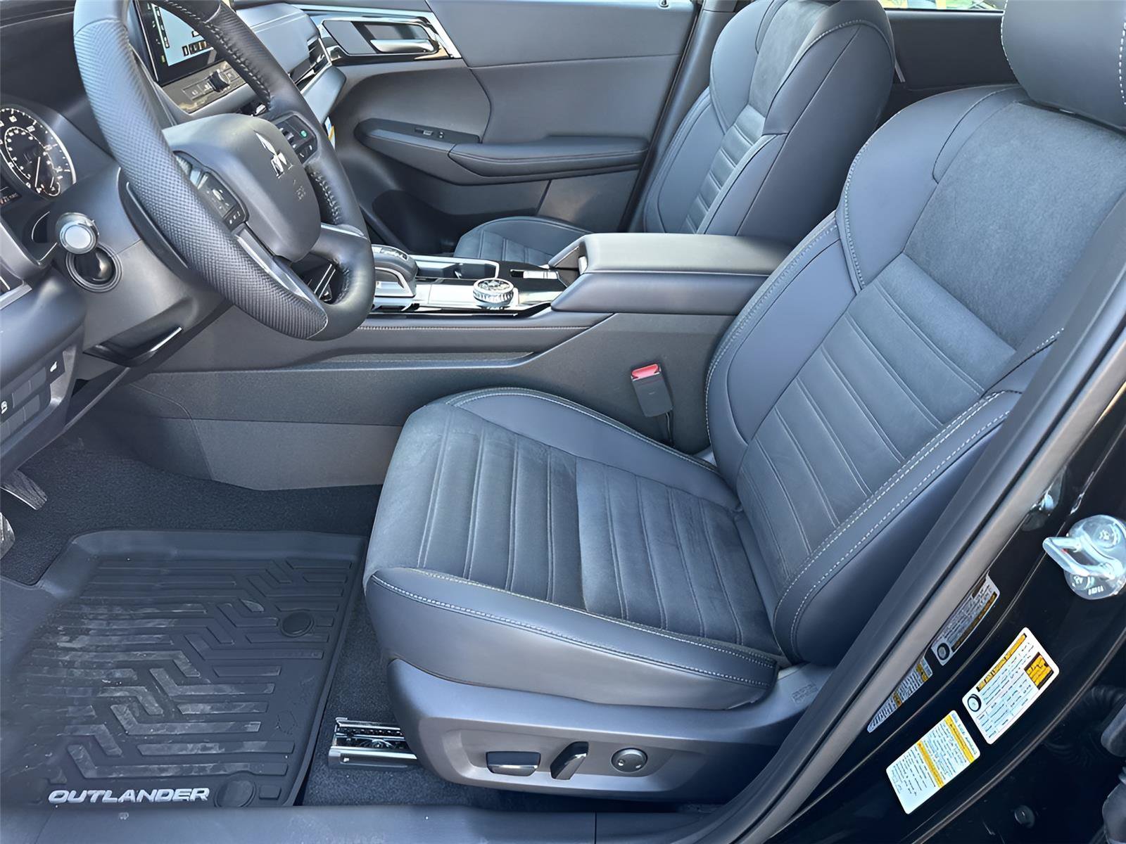New 2026 Mitsubishi Outlander SE FWD image 24