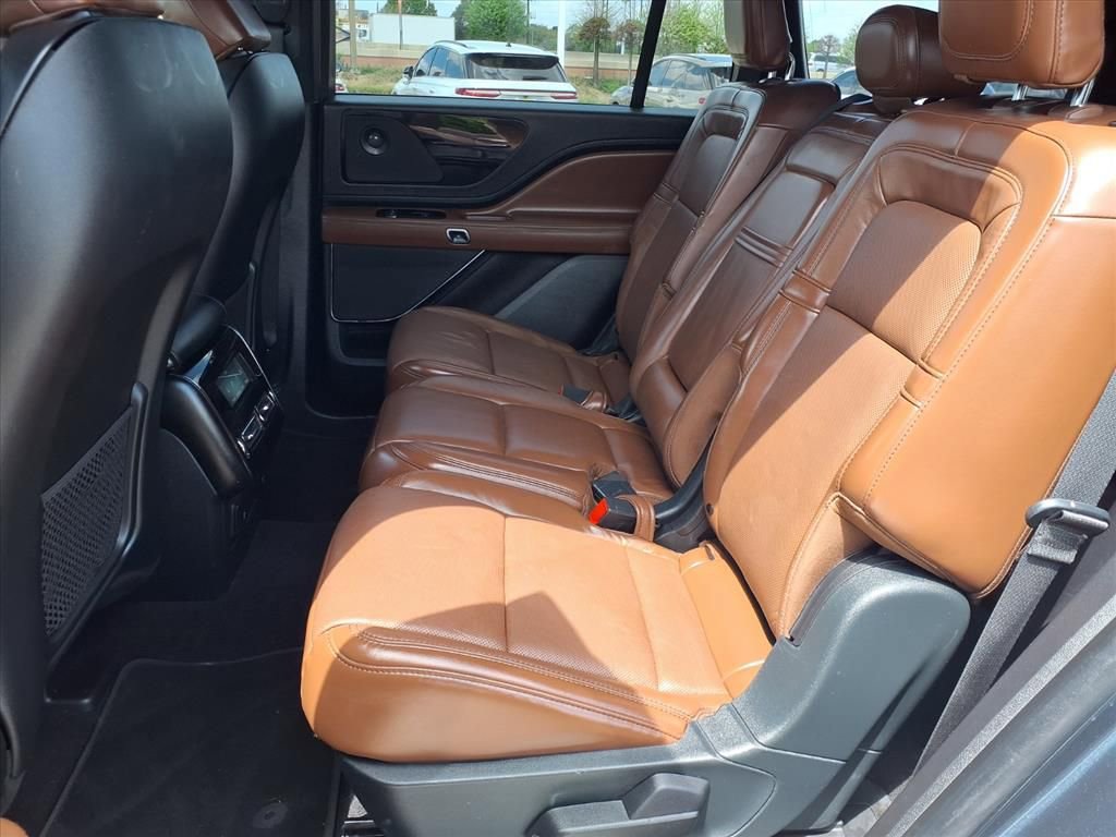 Used 2021 Lincoln Aviator Reserve w/ Elements Package Plus AWD/4WD image 24