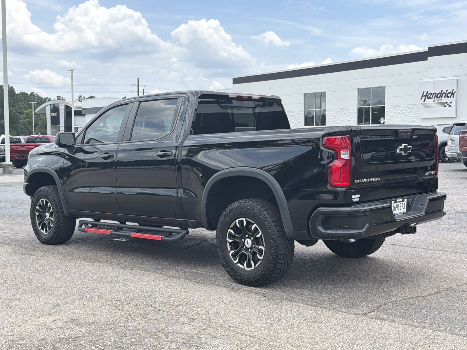 Used 2023 Chevrolet Silverado 1500 ZR2 w/ Technology Package AWD/4WD image 10