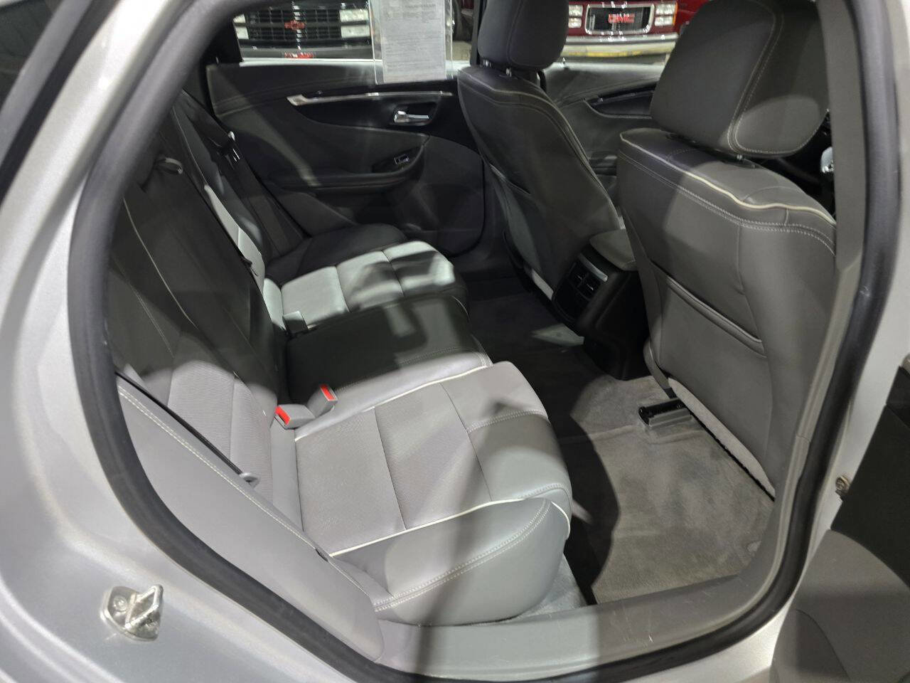 Used 2015 Chevrolet Impala LTZ image 30