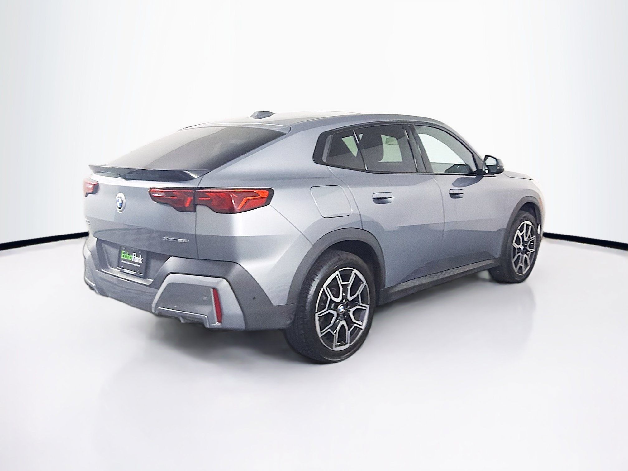Used 2025 BMW X2 xDrive28i w/ Convenience Package AWD/4WD image 9
