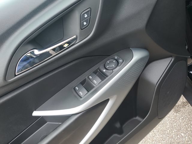 New 2026 Chevrolet Trax RS w/ Sunroof Package FWD image 22