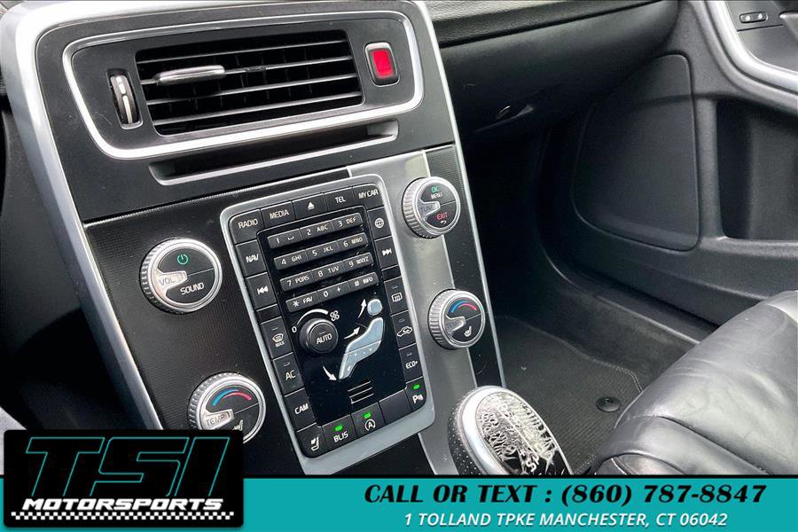 Used 2016 Volvo S60 T6 R-Design w/ Convenience Package image 31