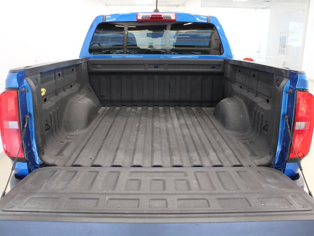 Used 2022 Chevrolet Colorado LT w/ Safety Package RWD image 31