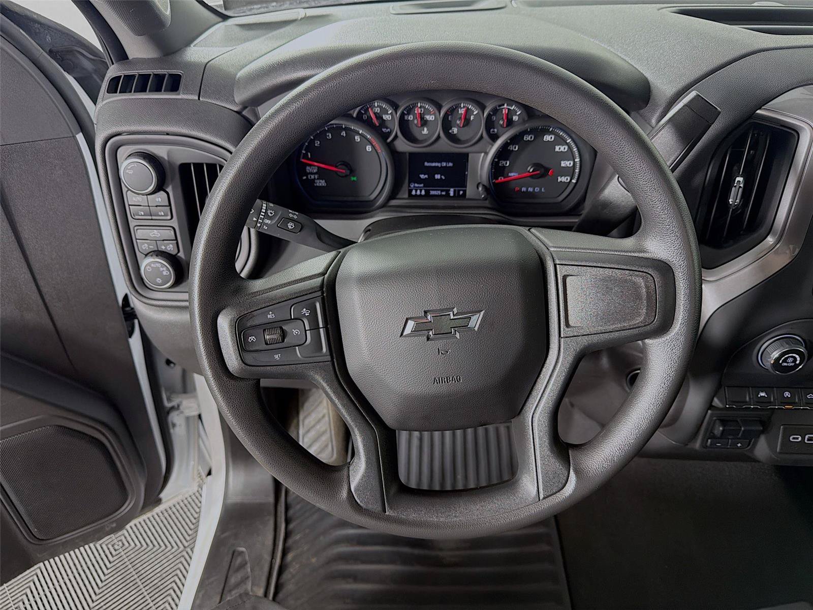 Used 2024 Chevrolet Silverado 1500 Custom Trail Boss AWD/4WD image 3