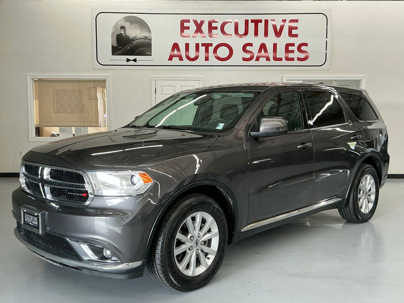 Used 2019 Dodge Durango SXT w/ 3rd Row Seating Group image 1