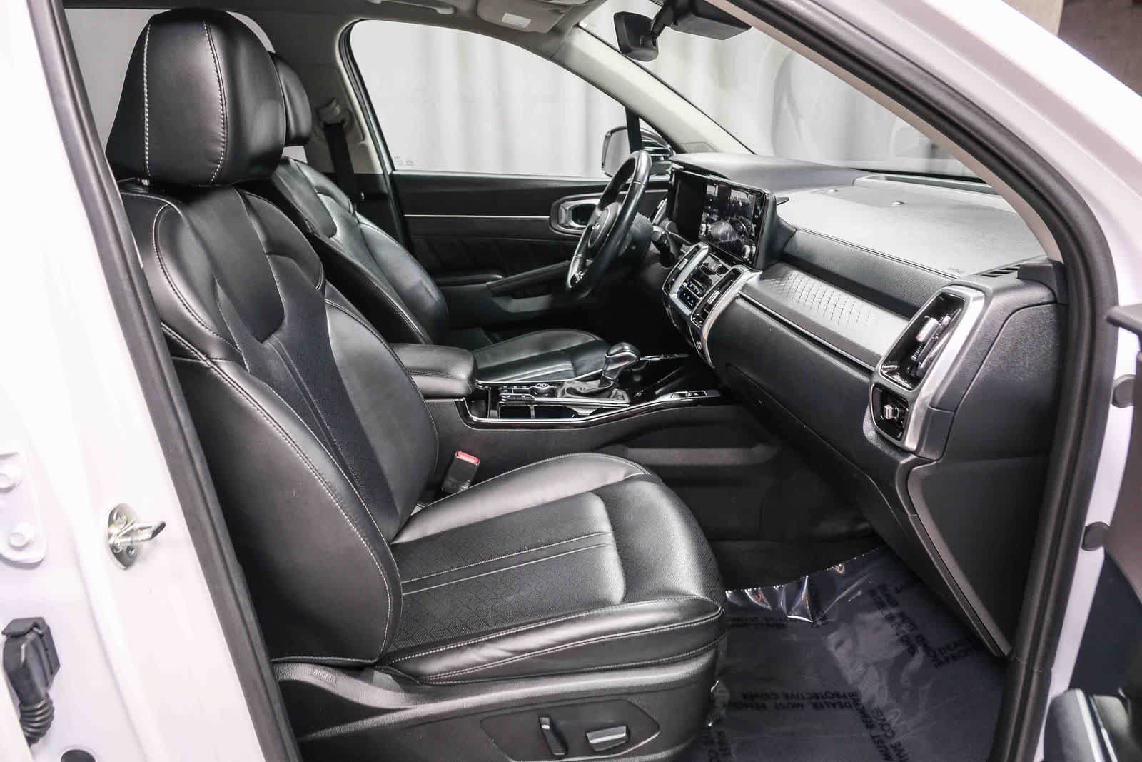 Used 2023 Kia Sorento SX FWD image 21