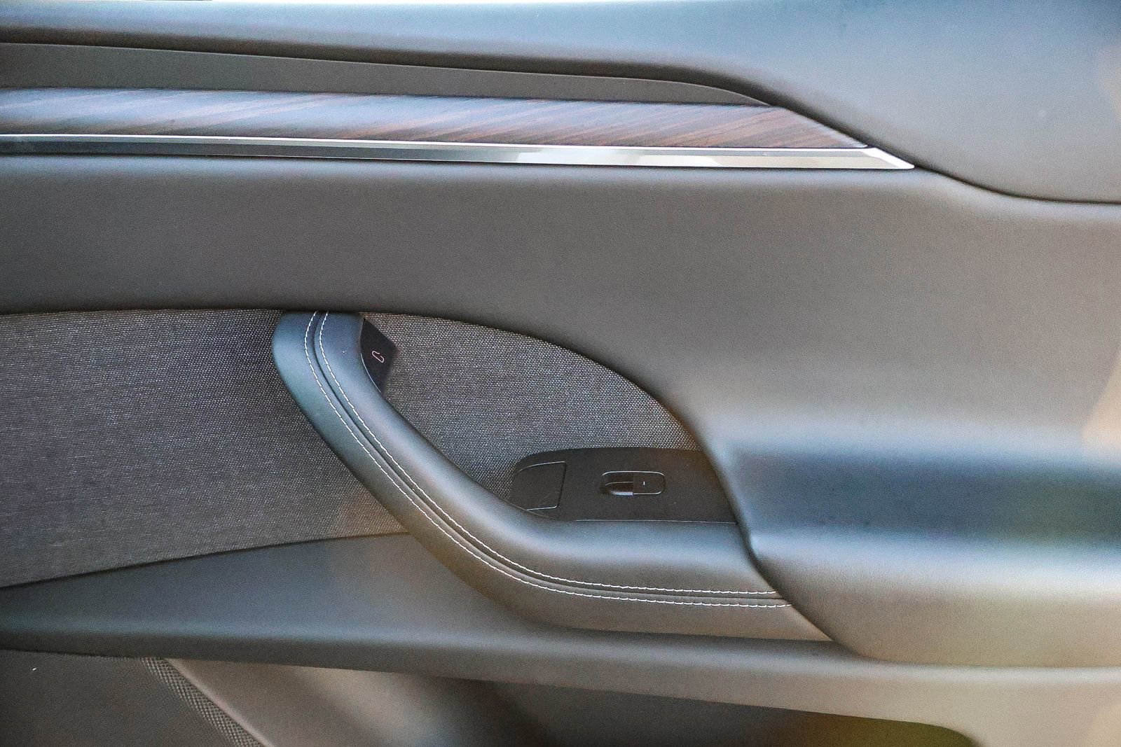 Used 2023 Tesla Model X image 19