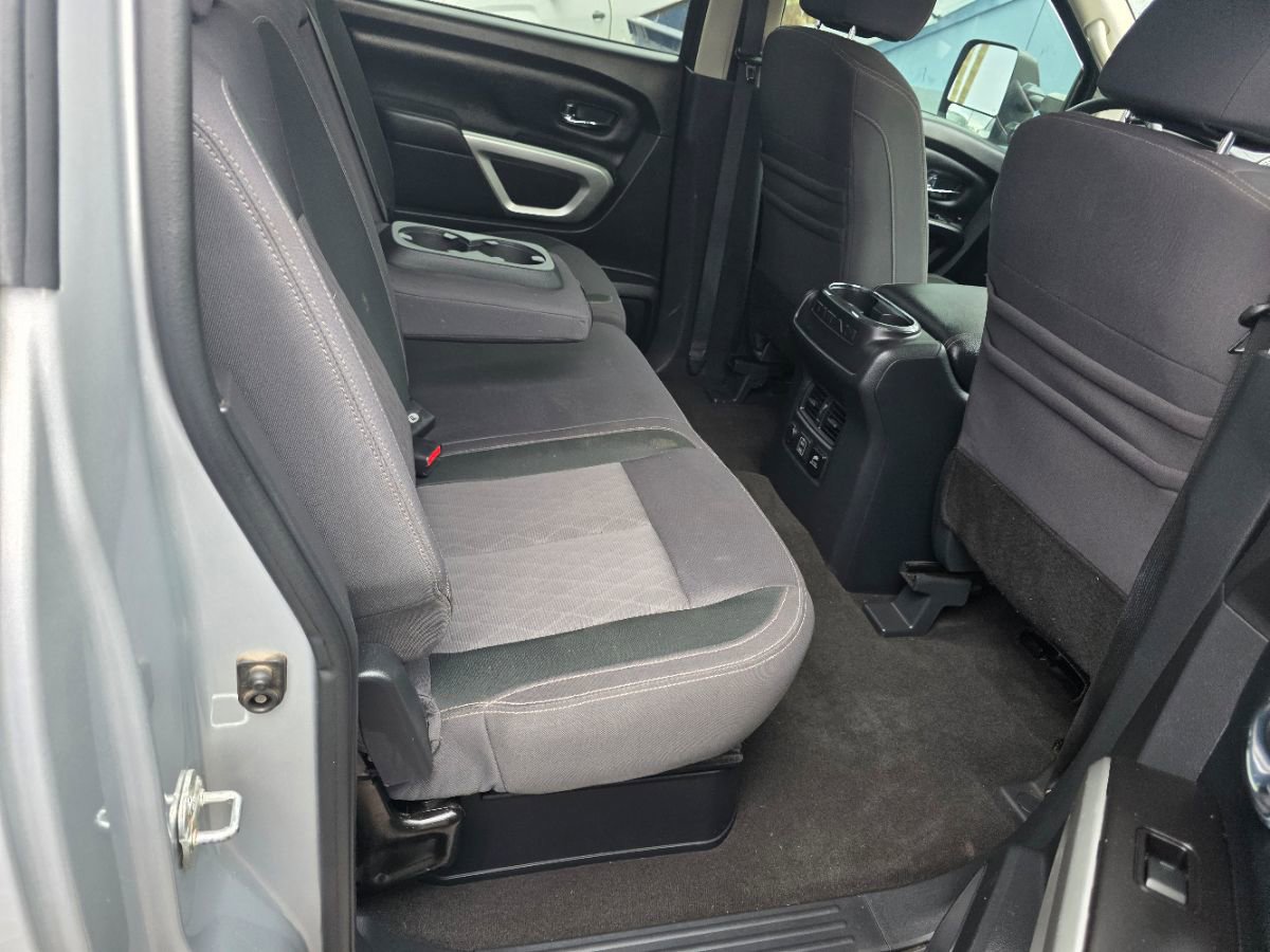Used 2020 Nissan Titan SV w/ SV Convenience Package AWD/4WD image 39