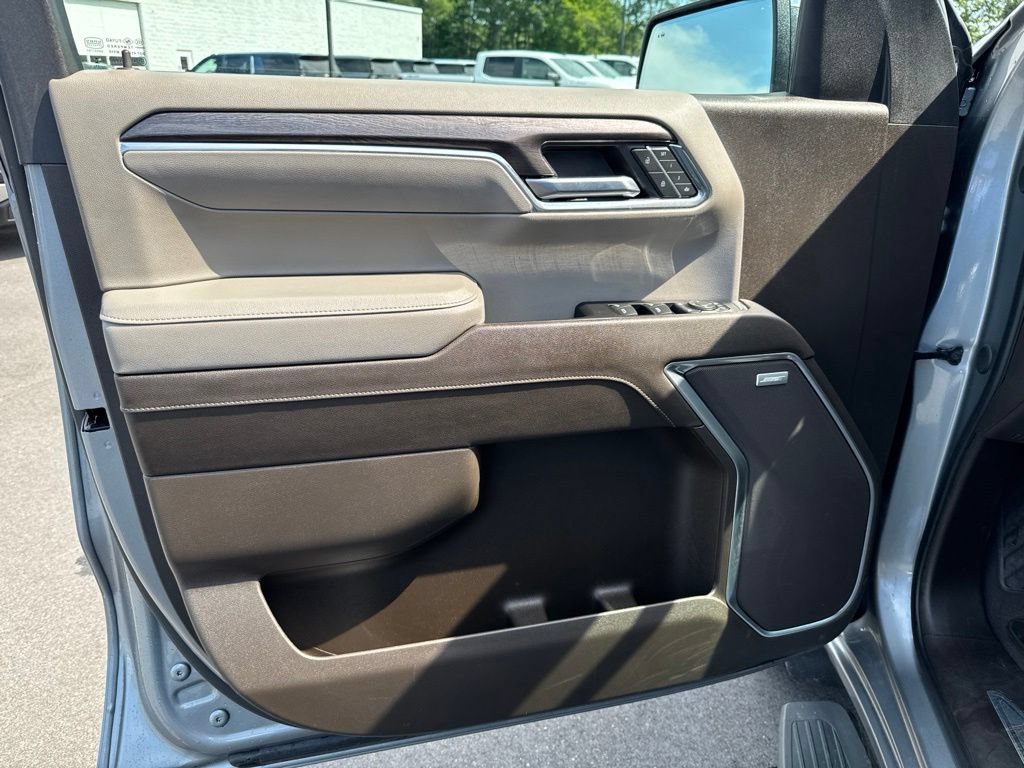 Used 2024 Chevrolet Silverado 1500 LTZ w/ LTZ Convenience Package II AWD/4WD image 13