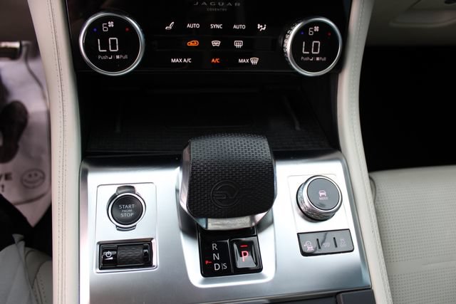 Used 2022 Jaguar F-PACE SVR AWD/4WD image 19