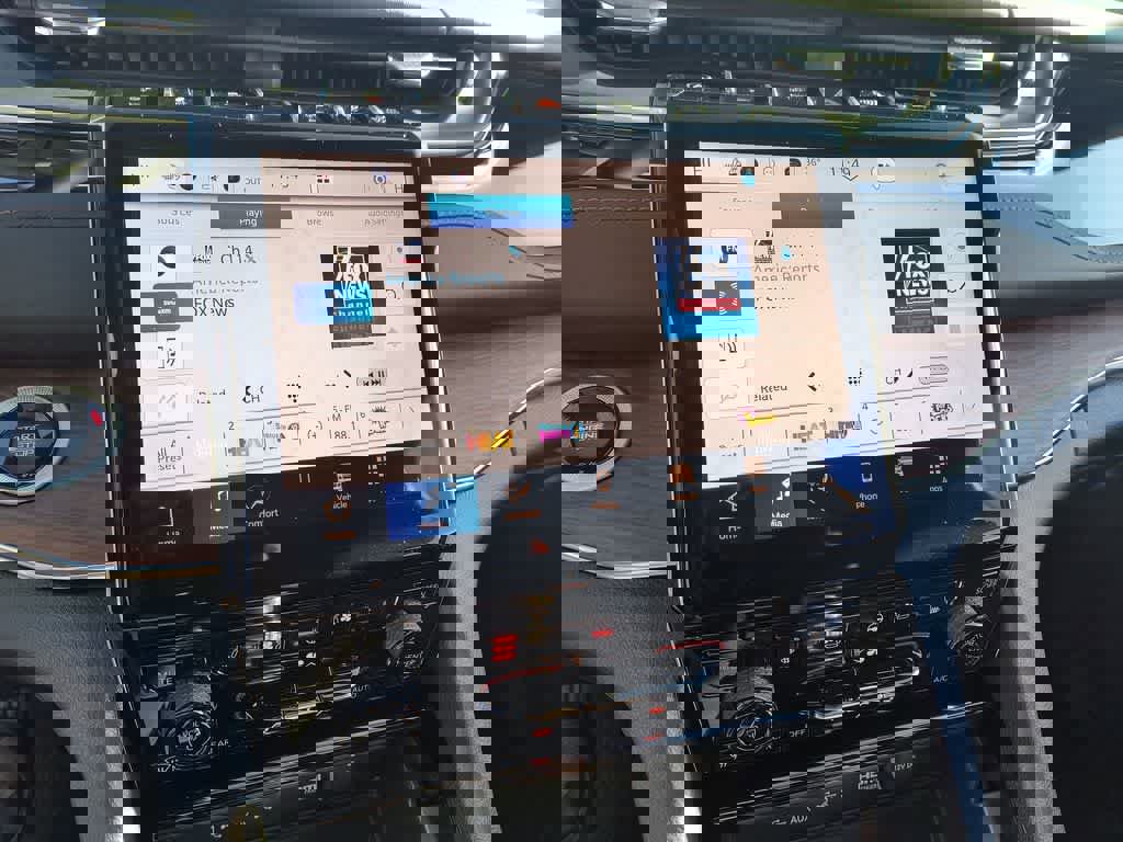 New 2025 Jeep Grand Cherokee L Summit w/ Obsidian Package image 16