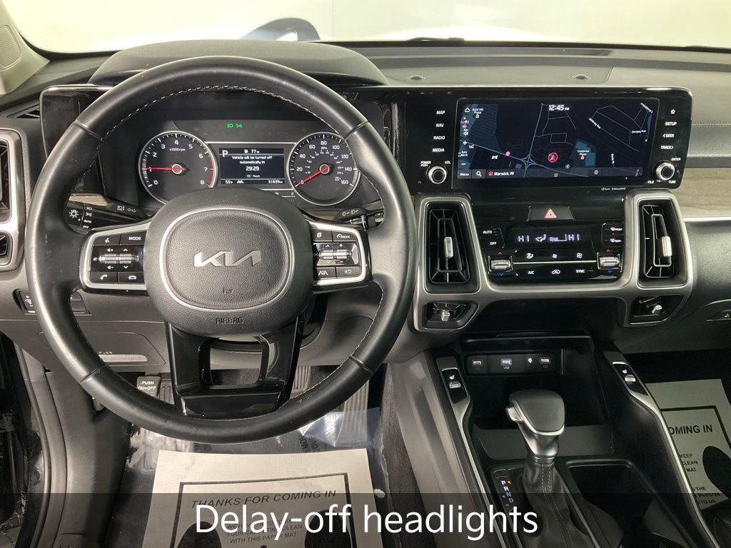 Certified 2023 Kia Sorento S w/ Panoramic Sunroof Package image 18