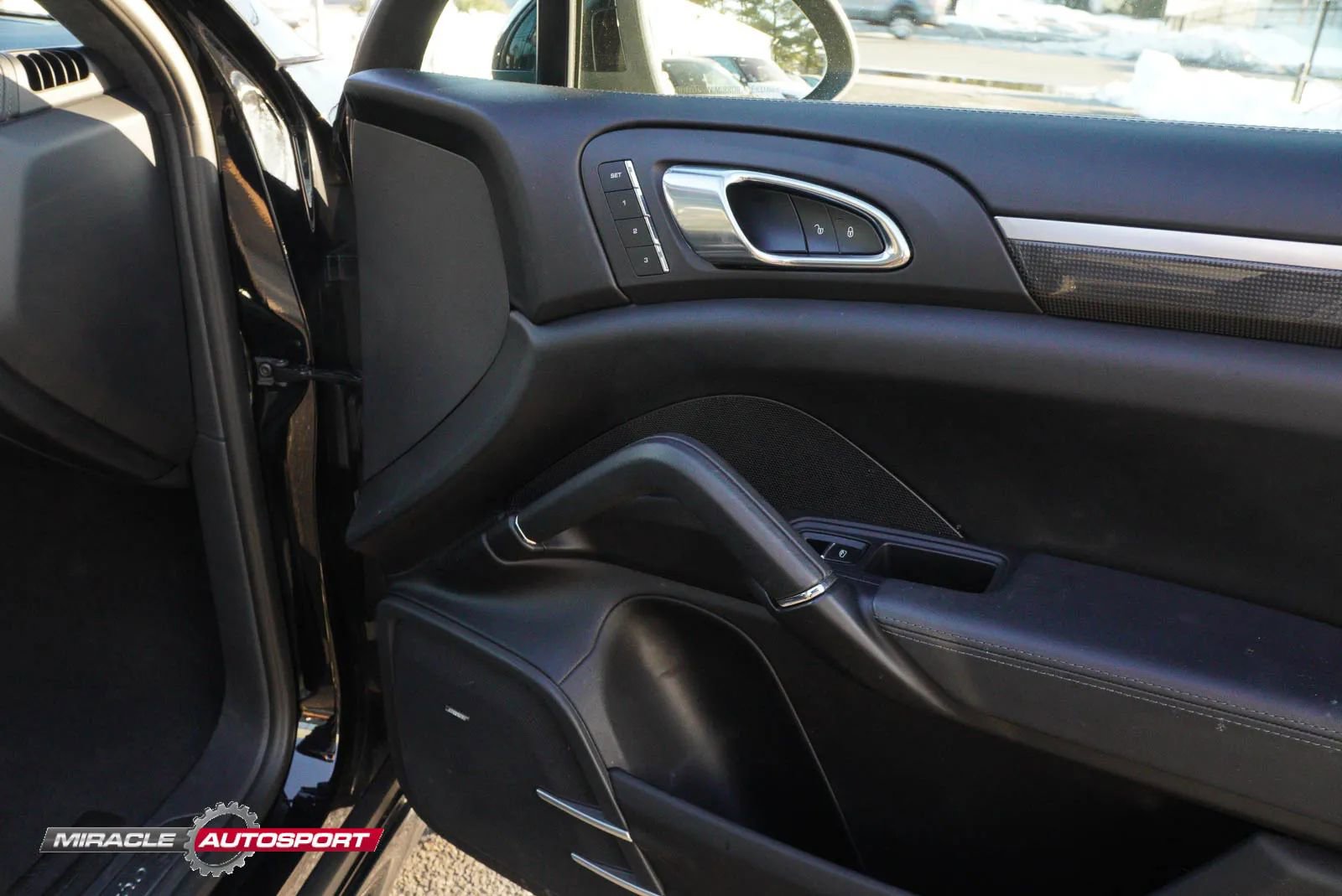 Used 2014 Porsche Cayenne Turbo image 29