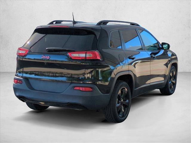 Used 2018 Jeep Cherokee Latitude w/ Altitude Package FWD image 5