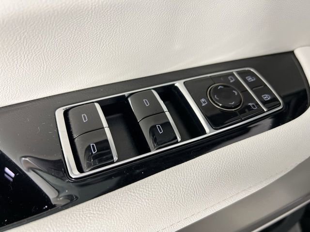 Used 2026 Cadillac Vistiq Sport image 24