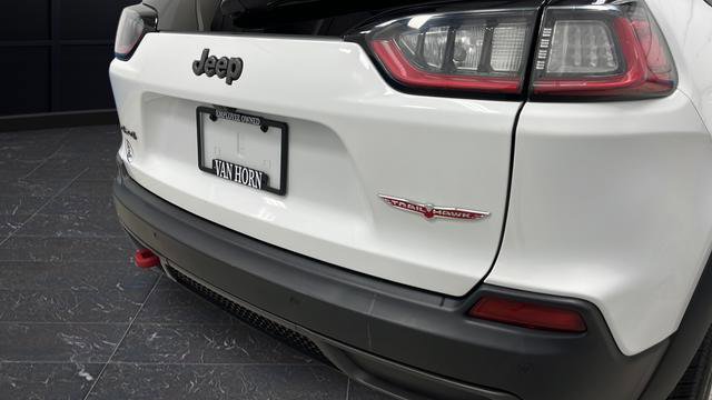 Used 2020 Jeep Cherokee Trailhawk AWD/4WD image 34