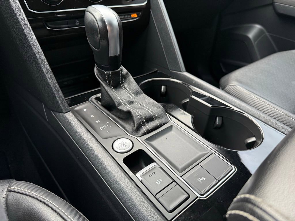 Used 2022 Volkswagen Atlas Cross Sport SE w/ Panoramic Sunroof Package image 13