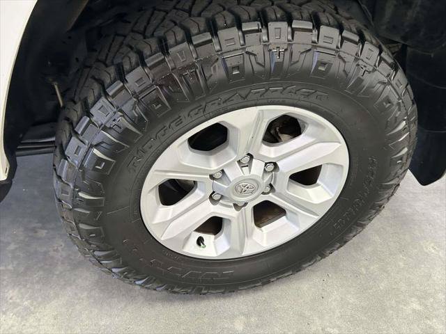 Certified 2024 Toyota 4Runner SR5 Premium w/ Moonroof Package AWD/4WD image 10