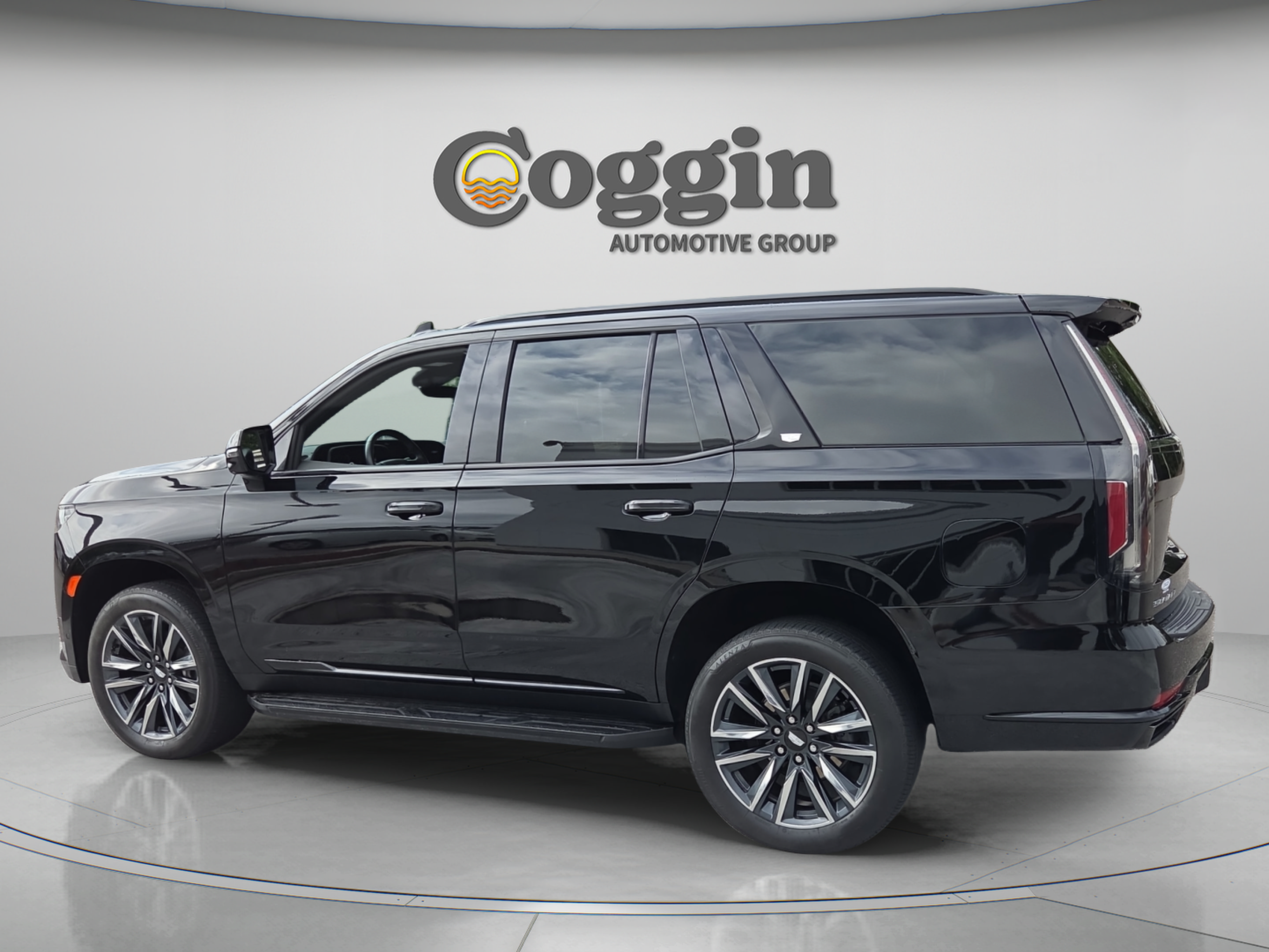 Certified 2024 Cadillac Escalade Sport RWD image 3