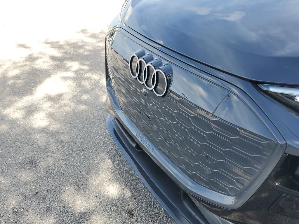 Certified 2025 Audi Q6 e-tron Premium Plus w/ Premium Plus AWD/4WD image 11